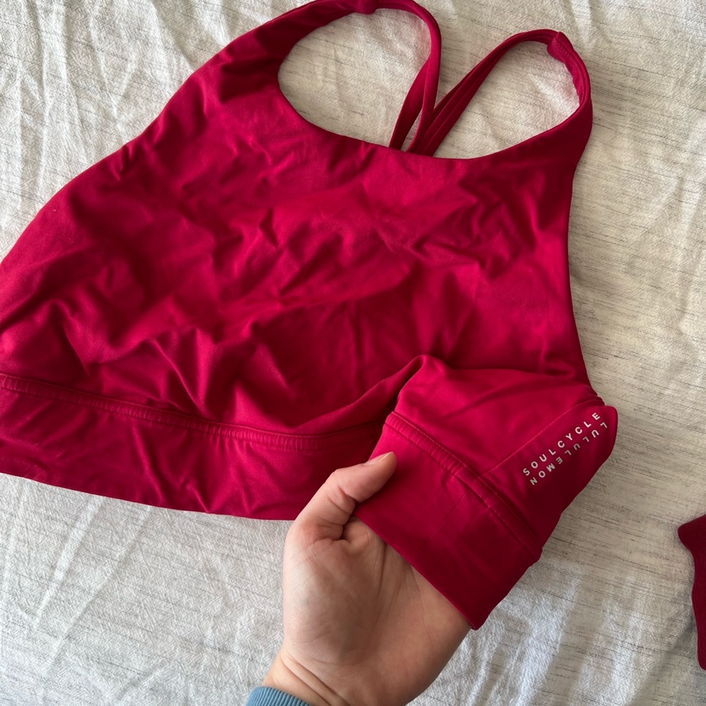 Size 10 lululemon sports bra